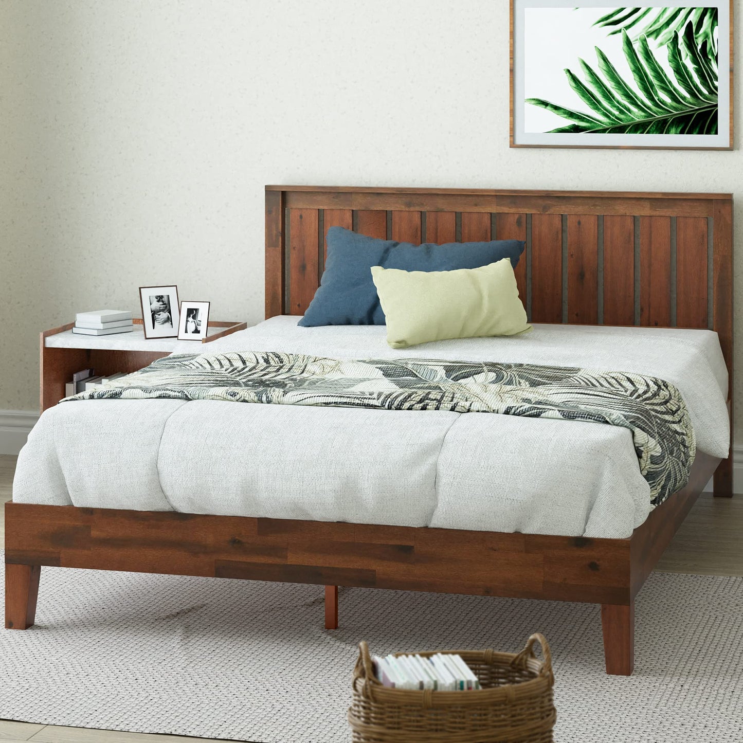 ZINUS Vivek Wood Platform Bed Frame with Headboard Queen
